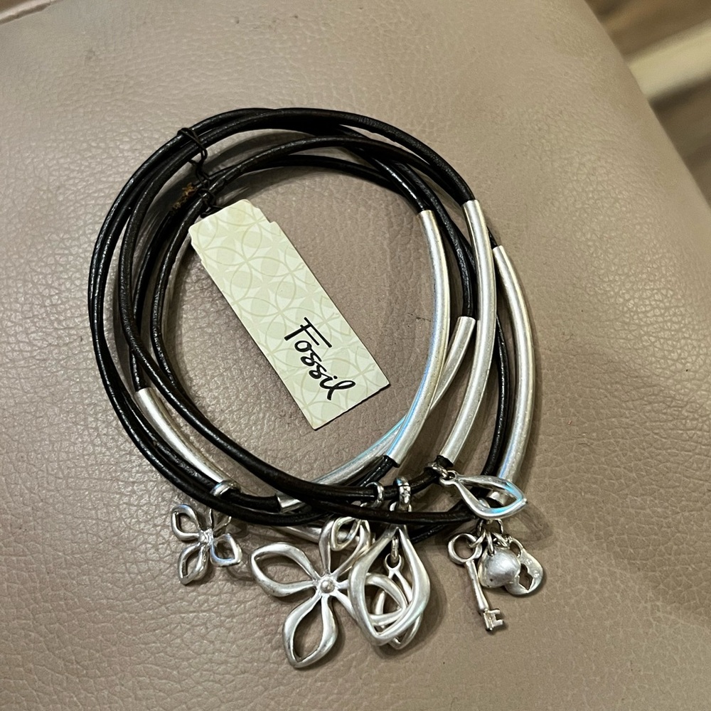 Fossil Women's Black and Silver Charm Bracelet